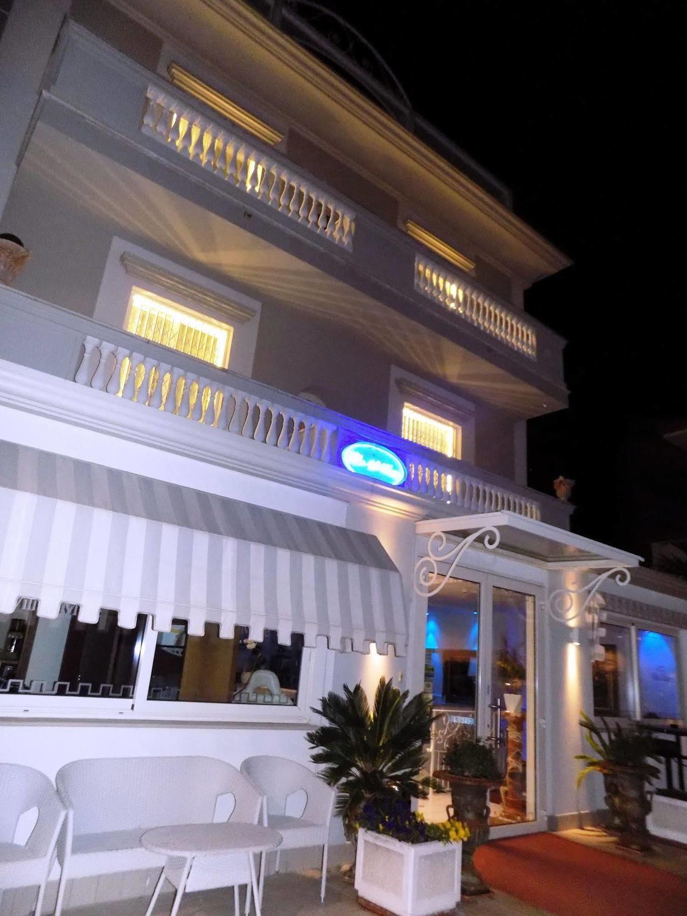 Hotel Residence Villa Del Mare Rimini Exteriér fotografie